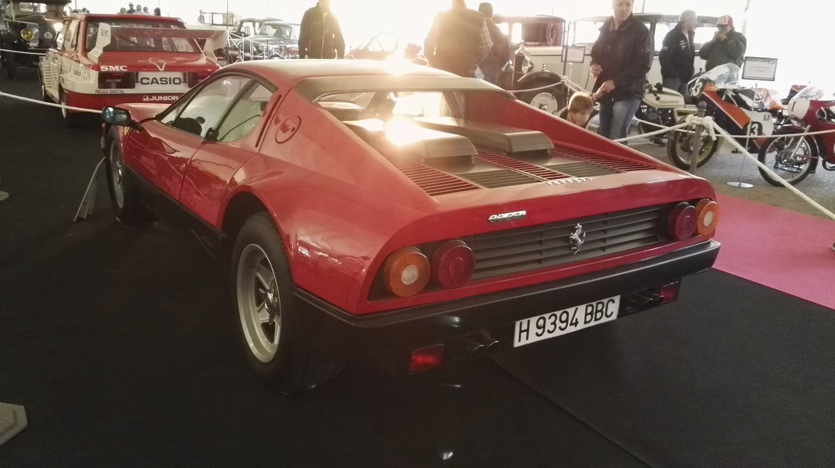 Call_me_Topoka's tweet photo. Bonito dia en @AragonMotorLand #MotorLandClassic. Lleno de joyas. https://t.co/ETDFykYQ1P