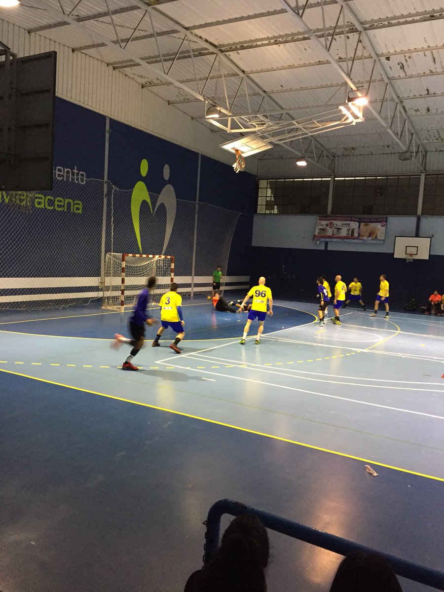 gsportdirecto's tweet photo. Comienza la segunda parte en el Pabellón de Maracena https://t.co/1gNFBV65nP