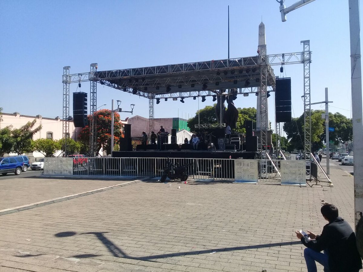 2DecadasMedio's tweet photo. #AlMomento
A punto de dar comienzo el 
Festival Informativo para la Prevención de Enfermedades Renales (FIPER) en Plaza de la República #2DM https://t.co/Db5mCoFfeR