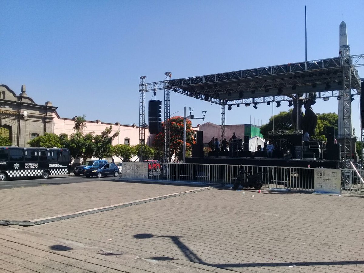 2DecadasMedio's tweet photo. #AlMomento
A punto de dar comienzo el 
Festival Informativo para la Prevención de Enfermedades Renales (FIPER) en Plaza de la República #2DM https://t.co/Db5mCoFfeR