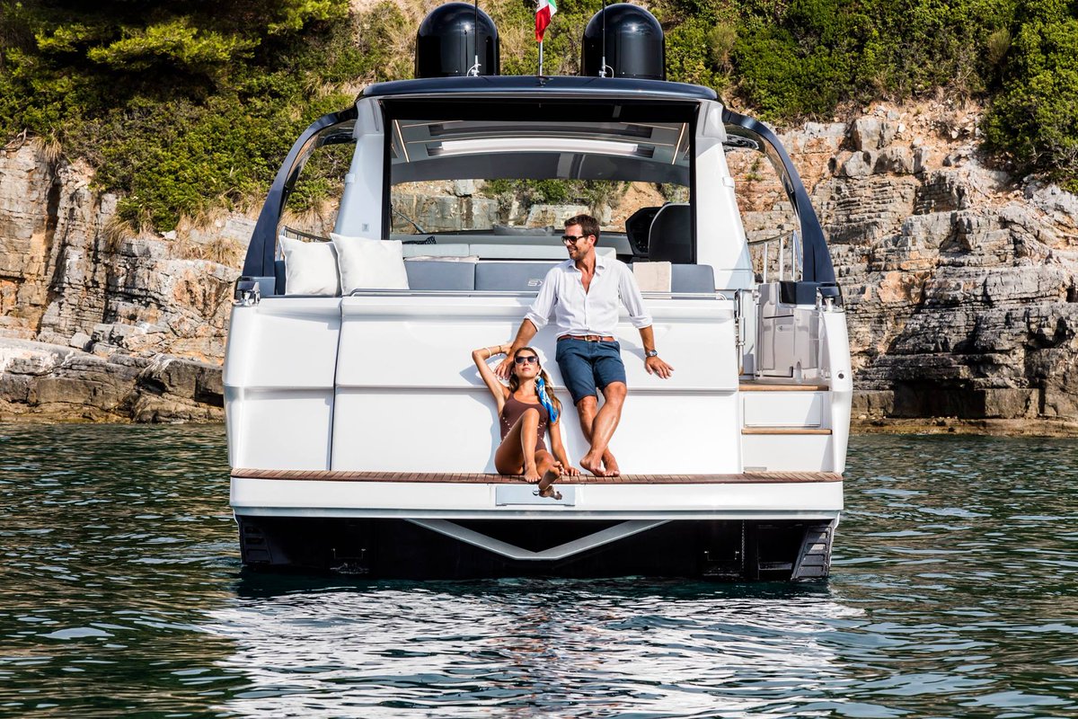 GruppoFerretti's tweet photo. A tranquil moment relaxing on the #Pershing5X #FLIBS2017 @boatshowupdates https://t.co/vp4JXa0Mbj