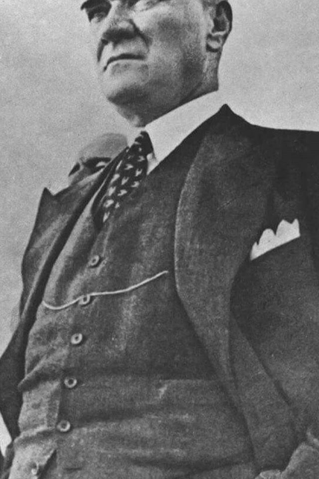 caglasogut's tweet photo. Her zaman.. Hiç bıkmadan,senin  izinden... #29Ekim1923 #MustafaKemalAtatürk https://t.co/cCWTOSD9w8