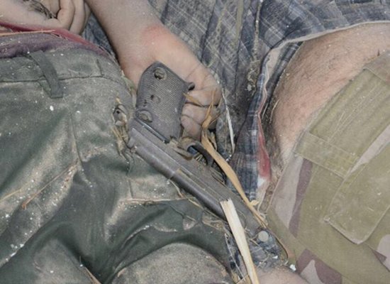 hatimny's tweet photo. @MicheleDDunne I wont believe they are militants. They are as much militants as the 5 accused of killing #Rigini are killers.
Study their pictures. https://t.co/g9N8gBPGnE