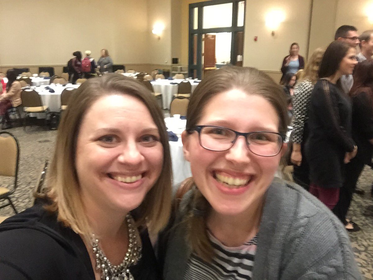kara_lafon's tweet photo. Met a celebrity of the foreign language teacher world! Ahhh! Star struck! Creative Language Teachers' Kara! Proof! #FLAM2017 https://t.co/s41HXv1SCJ