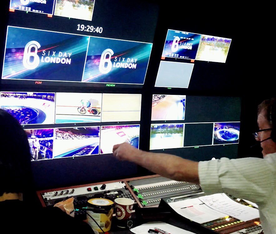 AuroraMediaWW's tweet photo. Penultimate day of @sixdaycycling - day 6 tomorrow. #SixDayLondon ๐ด๐ผโโ๏ธ๐ด๐ฝ๐๐ป#trackcycling #cycling #cyclinglife #velopark #tvgallery https://t.co/V6yjyH7fzp