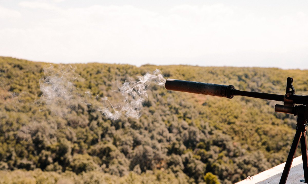 silencerco's tweet image. Hammer time. #fullauto #beltfed #fightthenoise