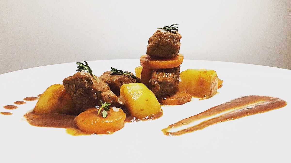 _Food_N_Drinks_'s tweet photo. #beef #spezzatino #MasterChefCruise #MasterChef #mycreation #Cooking #food #gourgeus https://t.co/YVkrW6nM5e
