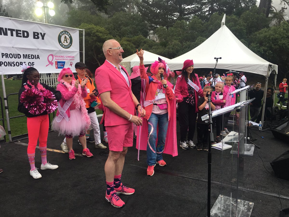 taramoriarty1's tweet photo. Fun emceeing this event! @MakingStridesSF #makingstridesagainstbreastcancer #bayareastrides 💗💕💗💕 #KTVU @965KOIT https://t.co/9NwH0KRxrW
