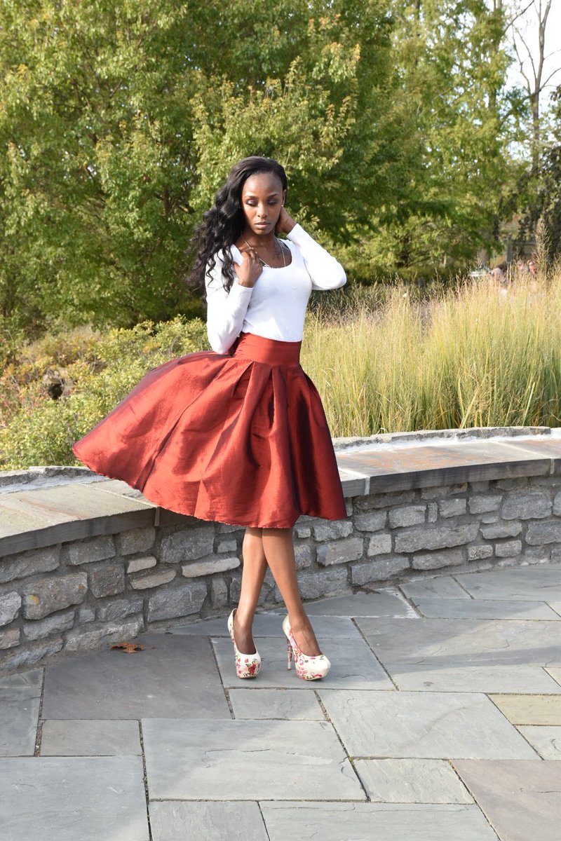 ArielCarter16's tweet photo. A little photo shoot before the fashion show..💚💚 #cincinnatiohio https://t.co/4HN7SNmnMq
