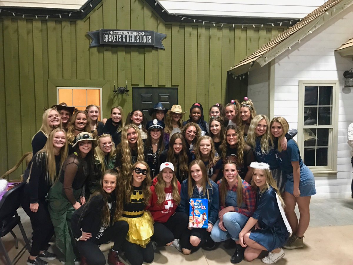 Happy Halloweekend!!! 🎃🎃