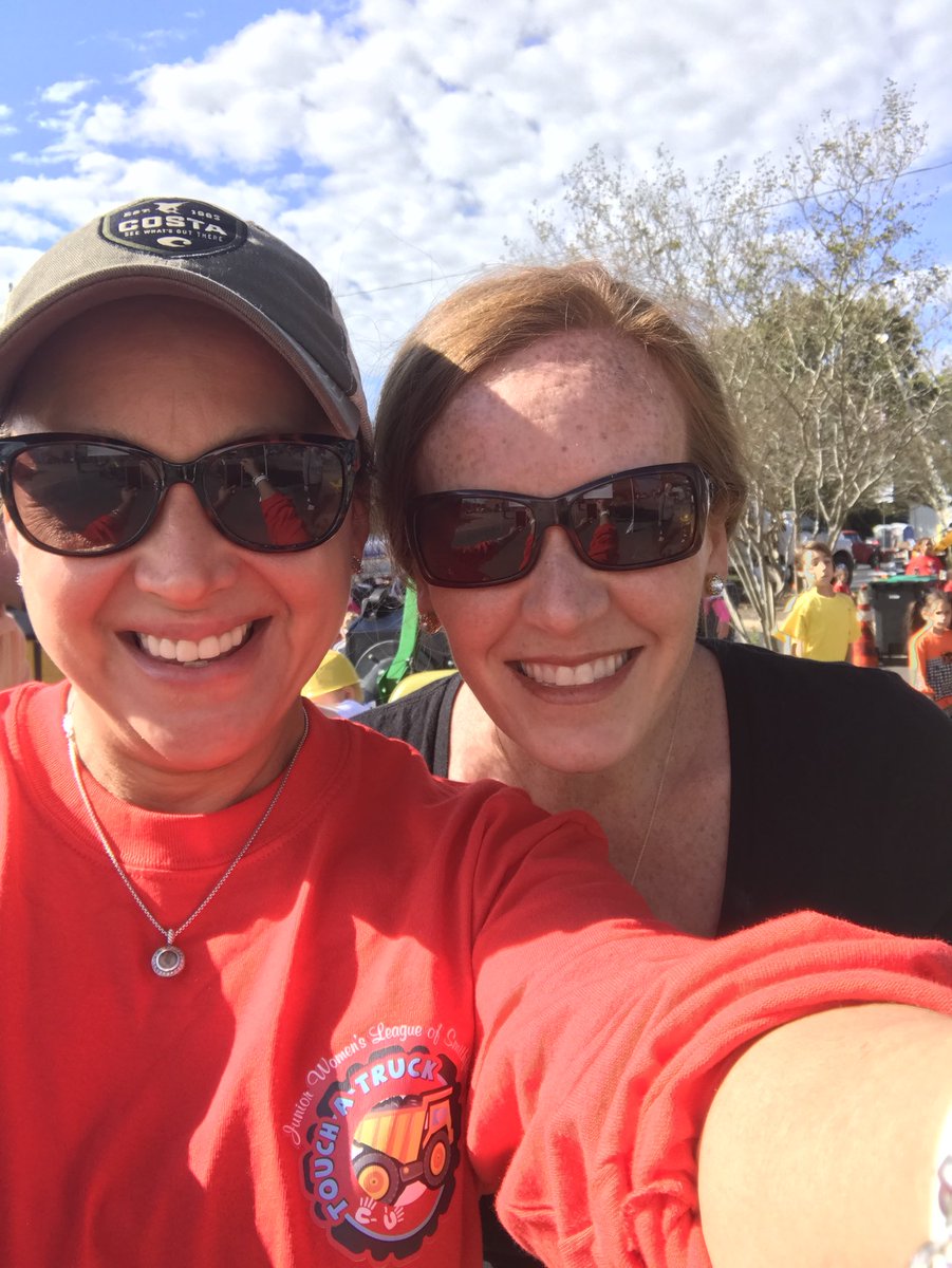 Laura Makey tweet media