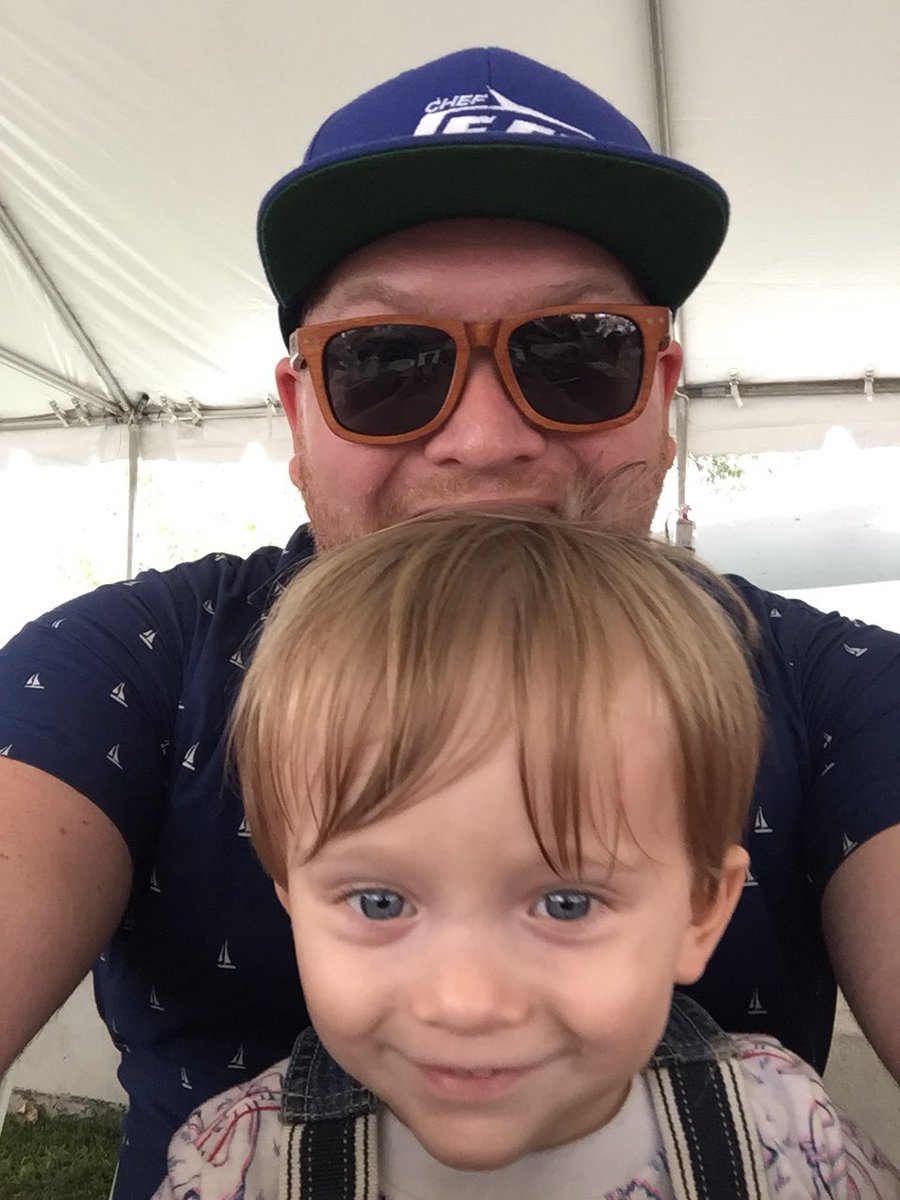 ChefJeffPhilbin's tweet photo. Marketing Director, Yes. MasterChef, Almost. #MasterDad ALWAYS! #TampaPigJig 🐷🏆👨‍🍳😎 https://t.co/wkfbIzZ0Vm