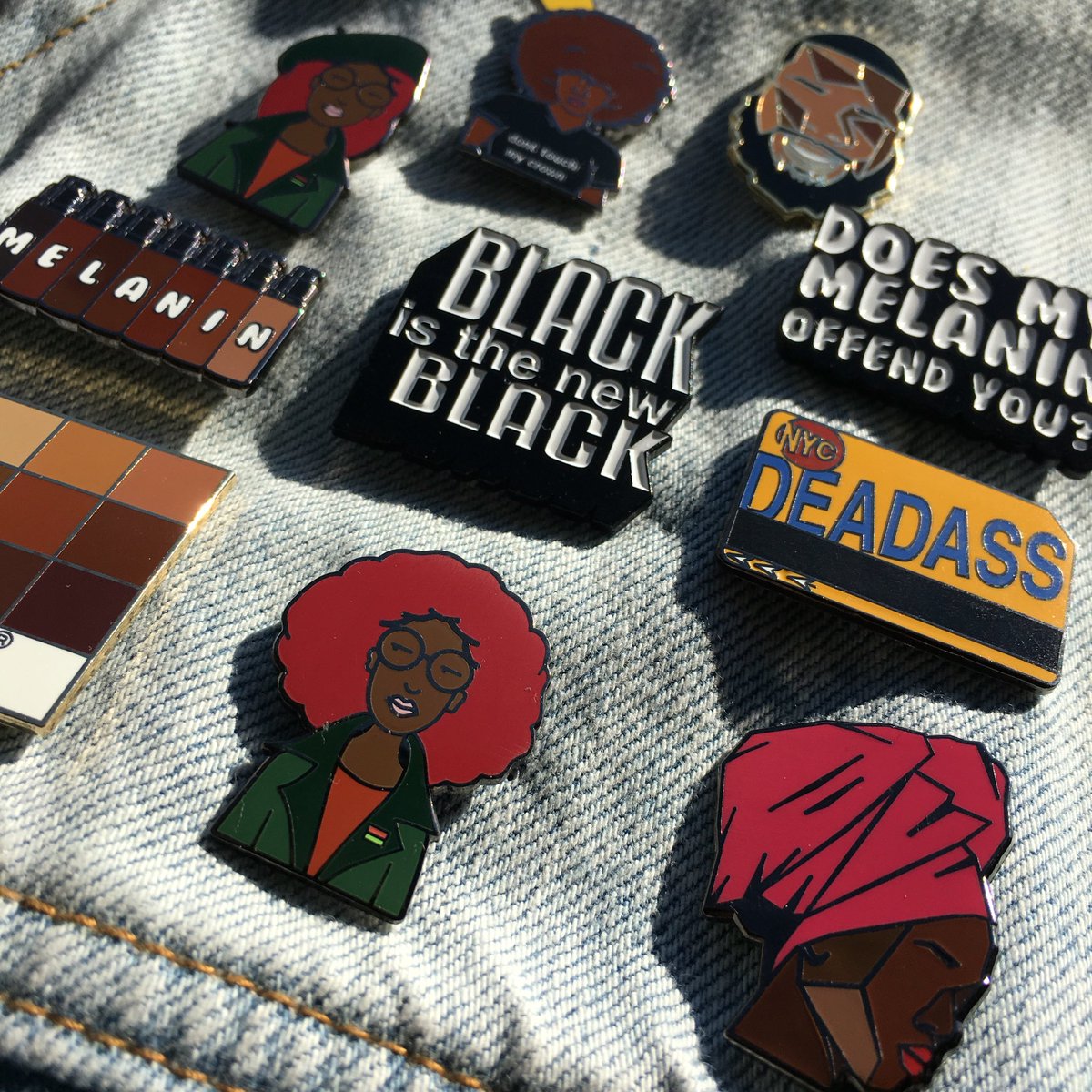 ColoringPins's tweet photo. I make dope sh*t for a living. 🙏🏾 Thank You Universe. ✨

📱https://t.co/0n7NizgYEh 📱 https://t.co/KxfgPhA1Jx