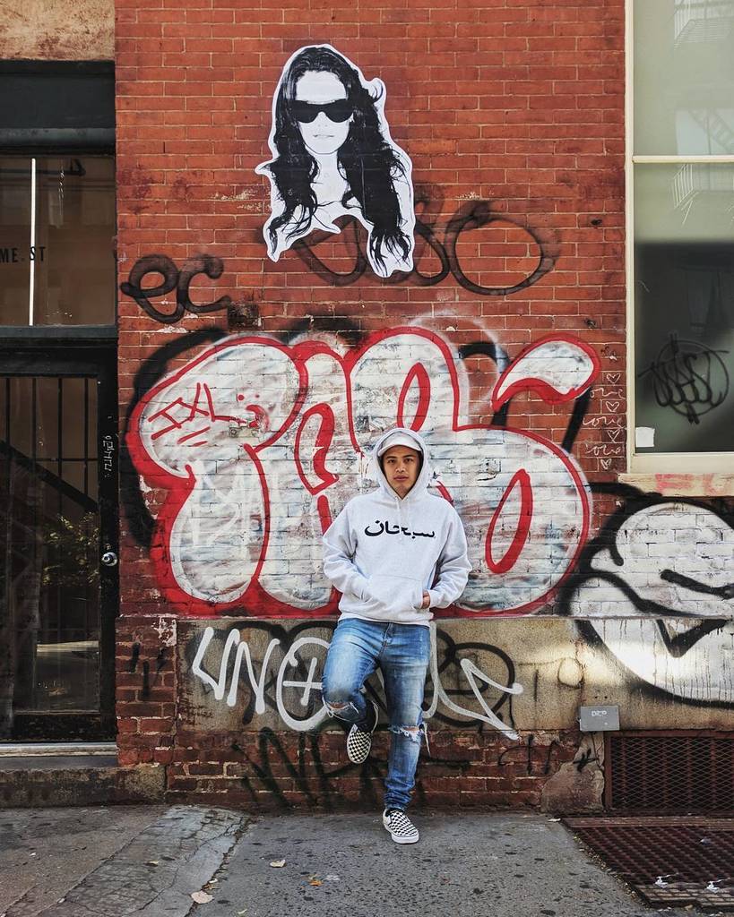 das_heffries's tweet photo. سامي
PC @beautifulszewan
.
.
.
.
.
 #ootd #mensfashionpost #lookbook #guyswithstyle #mensfashion #menwithstreetsty… https://t.co/xObZejIIiA https://t.co/Y1iX2BI7wZ