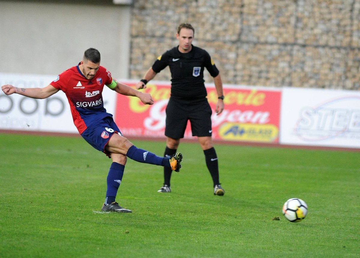andrezieuxbthfc's tweet photo. #ASFFCA Découvrez les photos 📸 marquantes de cette soirée by S.Popakul. ASF 5-1 @FCAnnecy
#TeamASF🔴🔵 #National2🏆 https://t.co/2cb7X2yowm