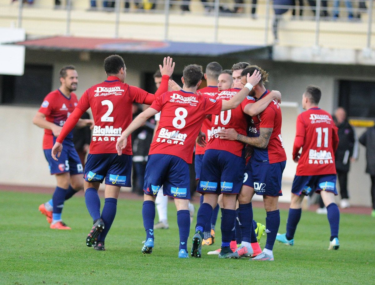 andrezieuxbthfc's tweet photo. #ASFFCA Découvrez les photos 📸 marquantes de cette soirée by S.Popakul. ASF 5-1 @FCAnnecy
#TeamASF🔴🔵 #National2🏆 https://t.co/2cb7X2yowm
