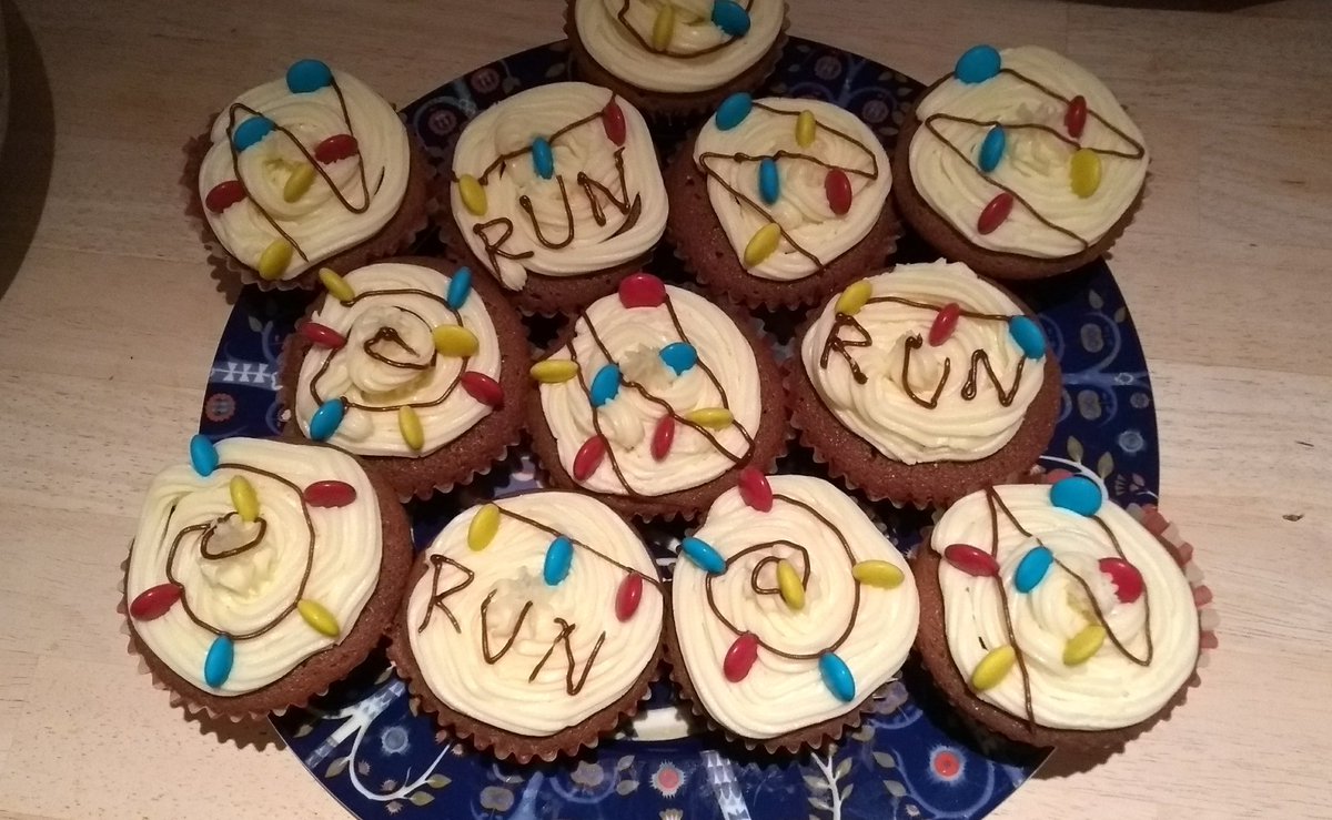EllenHarber's tweet photo. Loving #SrangerFillings cupcakes to celebrate #StrangerThings tonight! @TrapezeBooks @strangerfilling https://t.co/UtTozjGrOb