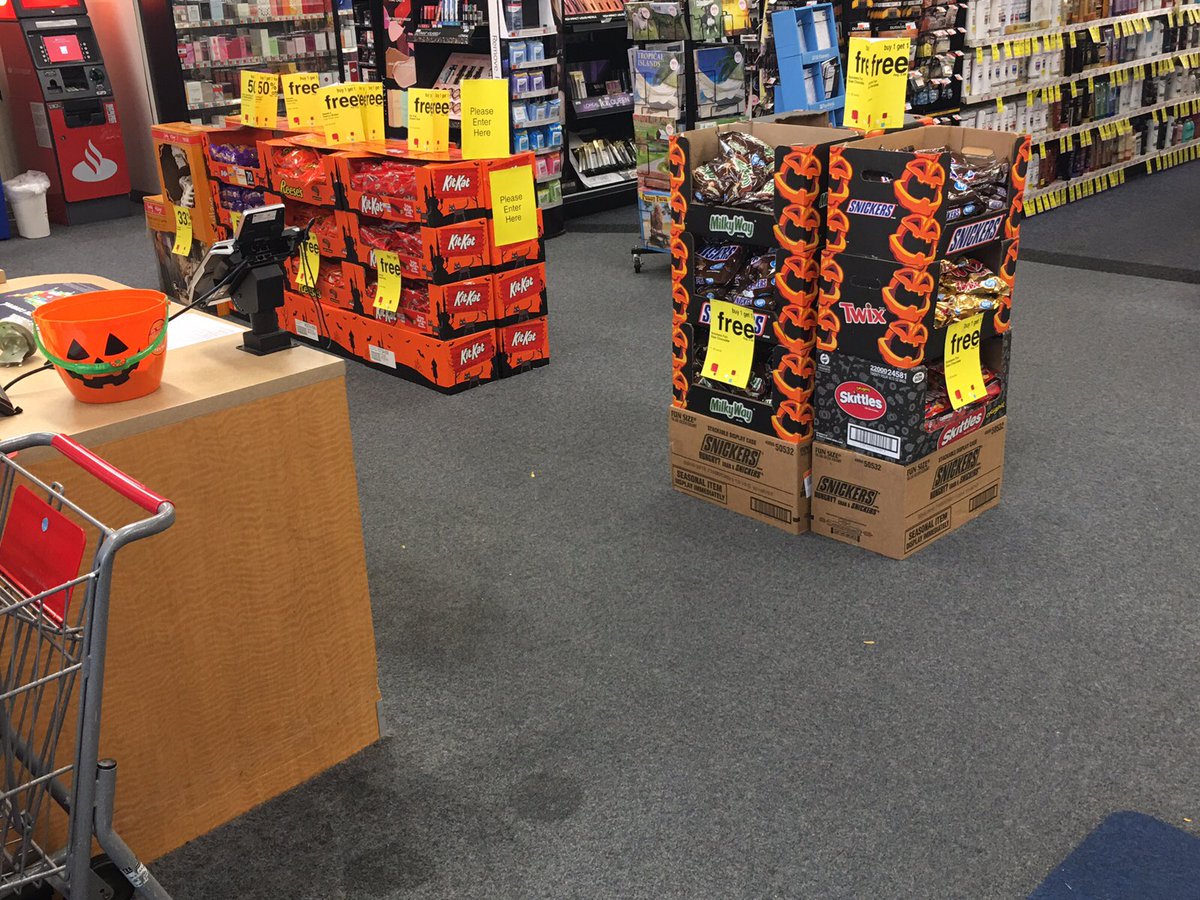 marktruss29's tweet photo. Gloves off in CVS 1018. #thinksales https://t.co/fRGTCNLJDo