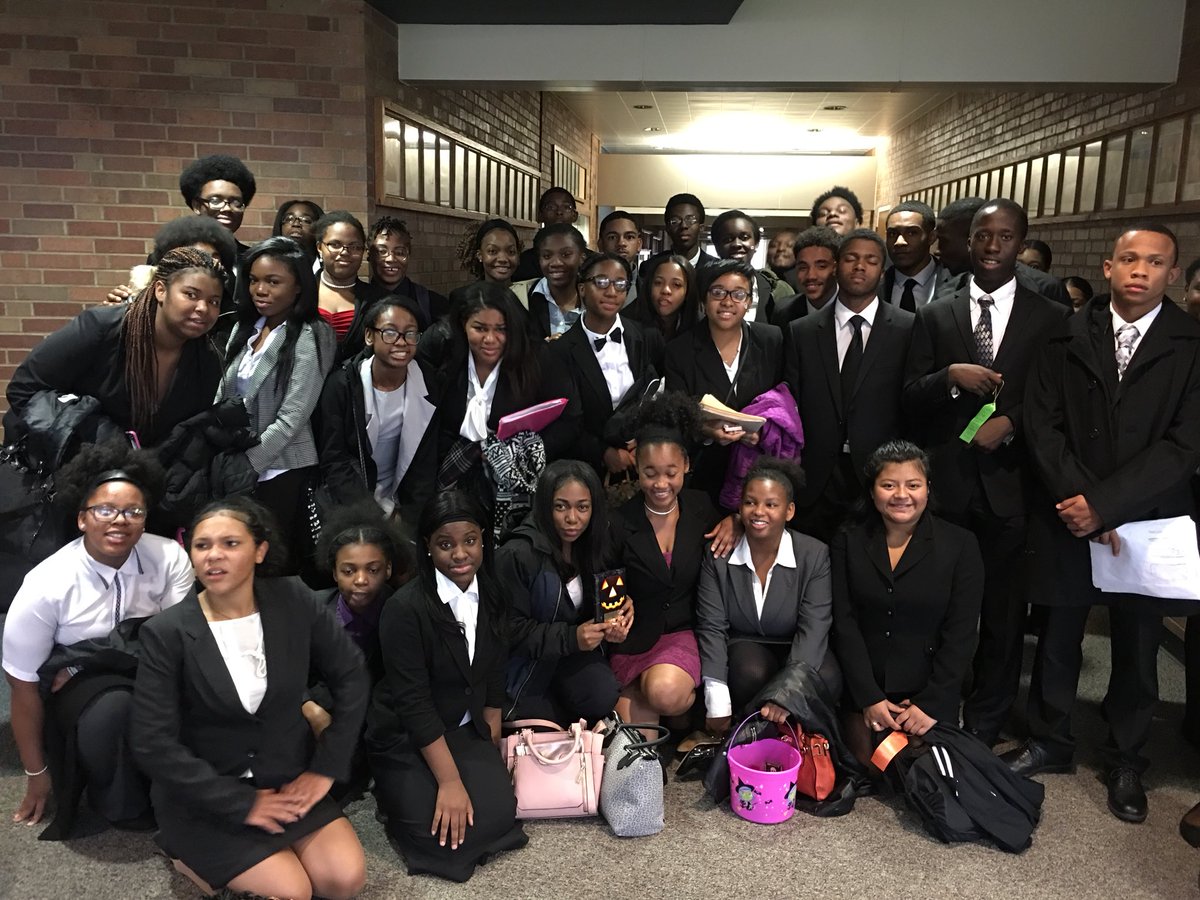 tthsspeech's tweet photo. A successful tournament for our novice at HF today! Thornton finished 2nd as a team. Congratulations Everyone! 🎉 https://t.co/Jiu2D7nhve
