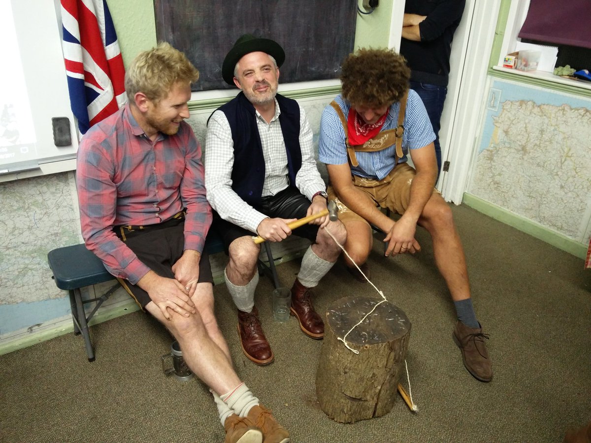 D_Packer's tweet image. Matt's giving this stump a good banging! #HBF17