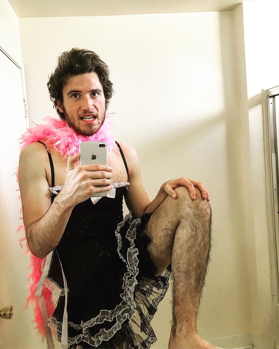 BJCalvillo's tweet photo. Sorry ladies, but I’m finna be tha hottest bitch at tha Halloween party. Hide ur men if you wanna keep em ❤️❤️❤️ https://t.co/Ay0yT9kRKc