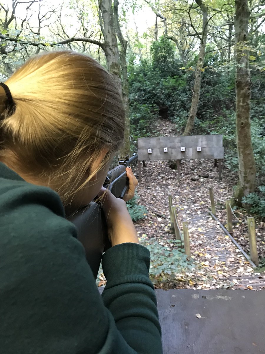 2ndHeyGuides's tweet photo. Busy busy busy! So much to tweet and so little time. We are loving our action packed camp! #GirlsCan #Camp #Challenges #Girlguiding https://t.co/Sgx71McszJ