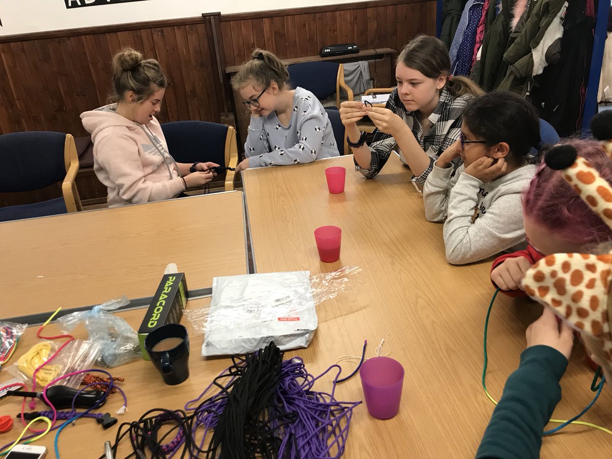 2ndHeyGuides's tweet photo. Busy busy busy! So much to tweet and so little time. We are loving our action packed camp! #GirlsCan #Camp #Challenges #Girlguiding https://t.co/Sgx71McszJ