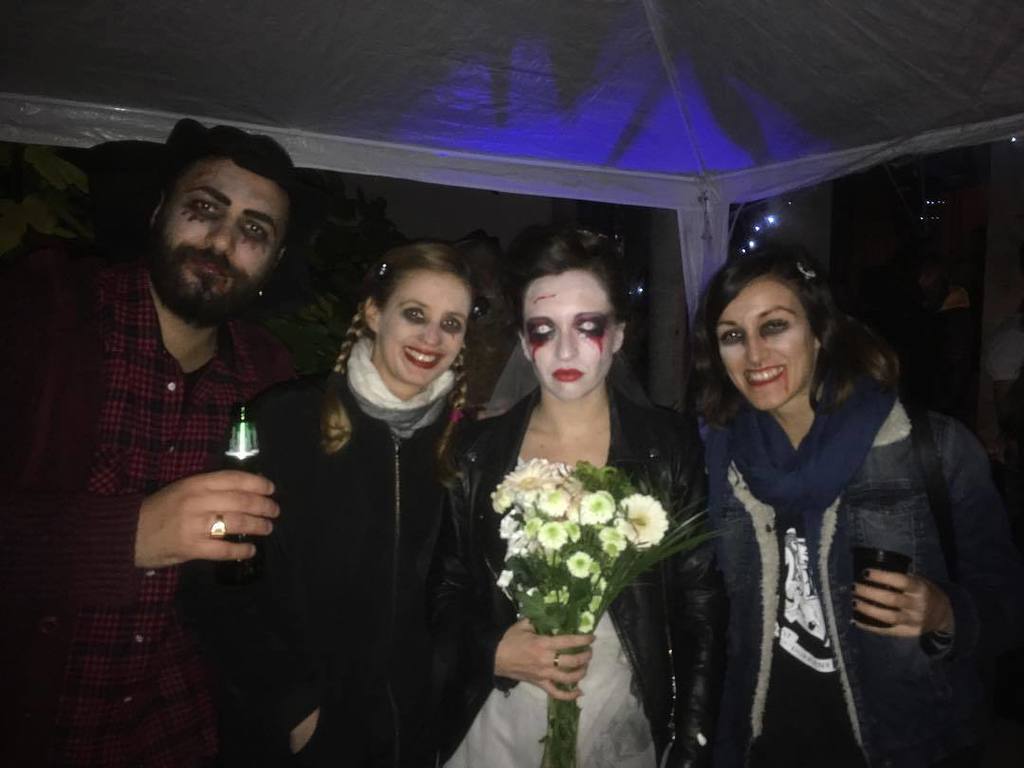 spotminder's tweet photo. Thriller night #Halloween #thriller #bloodybride #amici @juliette3 https://t.co/zzbhnW0CBm https://t.co/Ok2P7MuQhQ