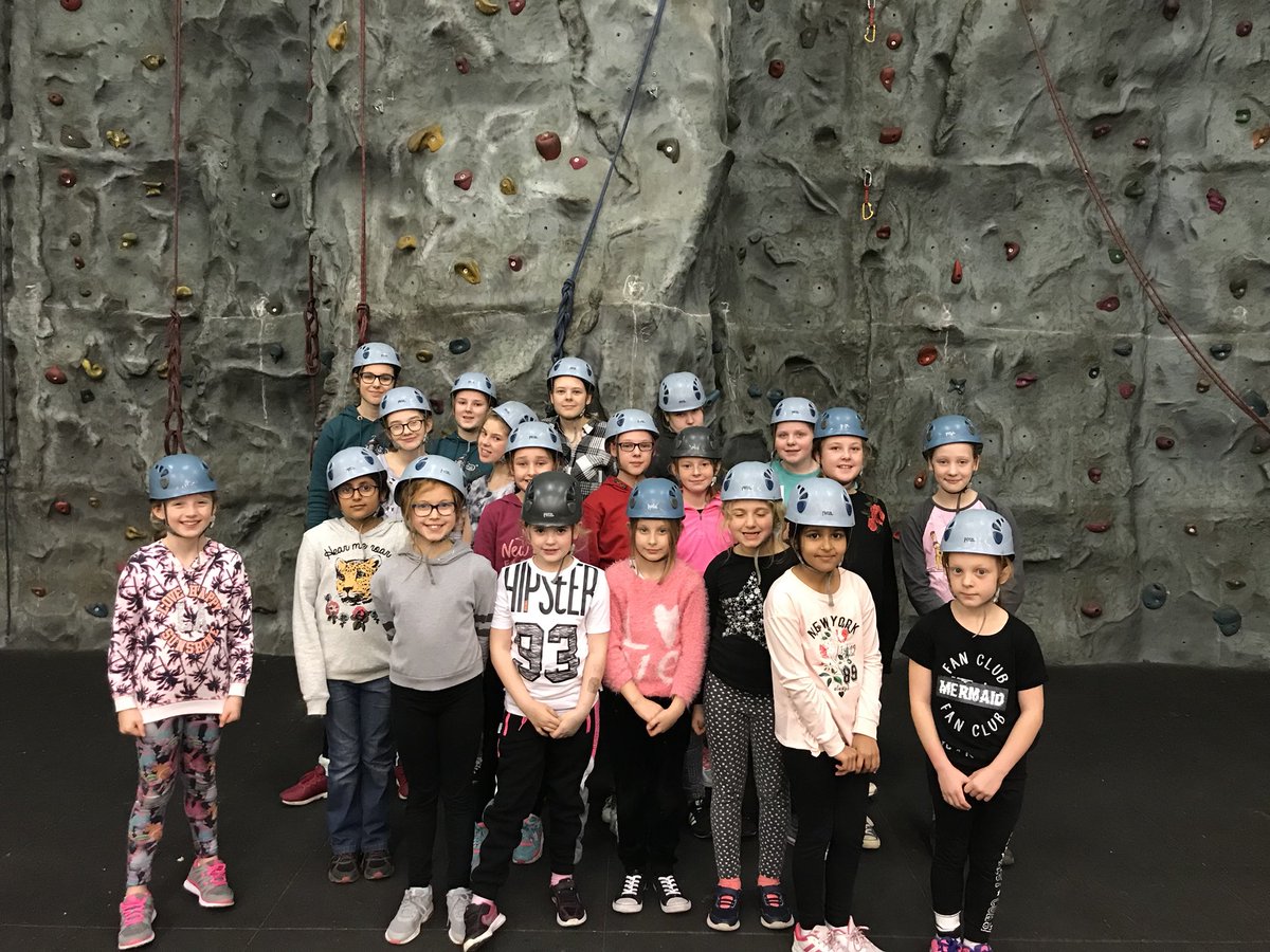 We’ve been so busy there’s barely time to tweet! Camp is going fantastic with an action packed day today. #GirlsCan #ChallengeYourself