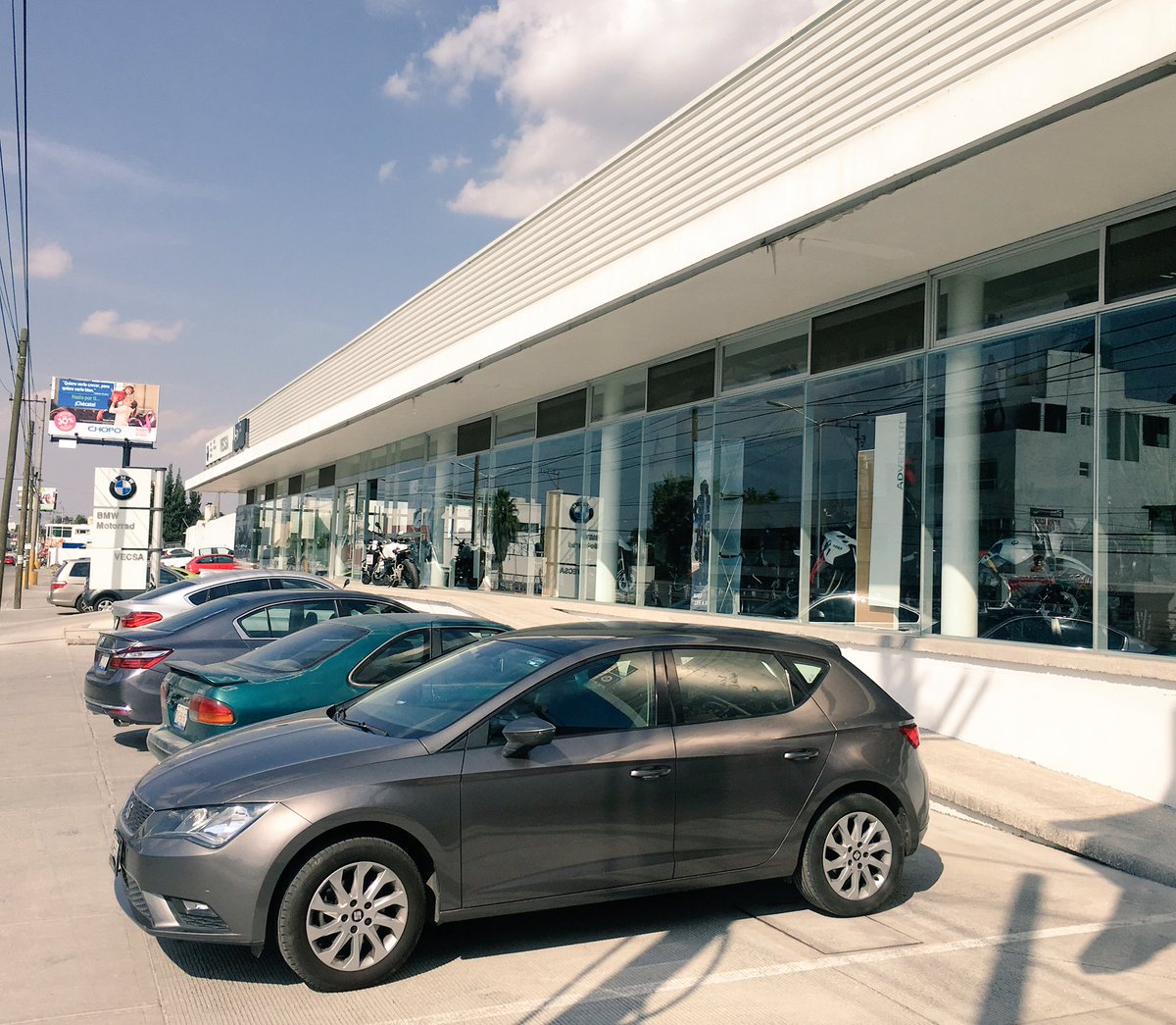EpaleAgencia's tweet photo. Recuerda que #Hoy es la #LaGranVenta #Seminuevos en #BmwPremiumSelection #MiniNext y #MotoRrad de @BMWVecsa visítanos hasta mañana https://t.co/iuV81xTd0u