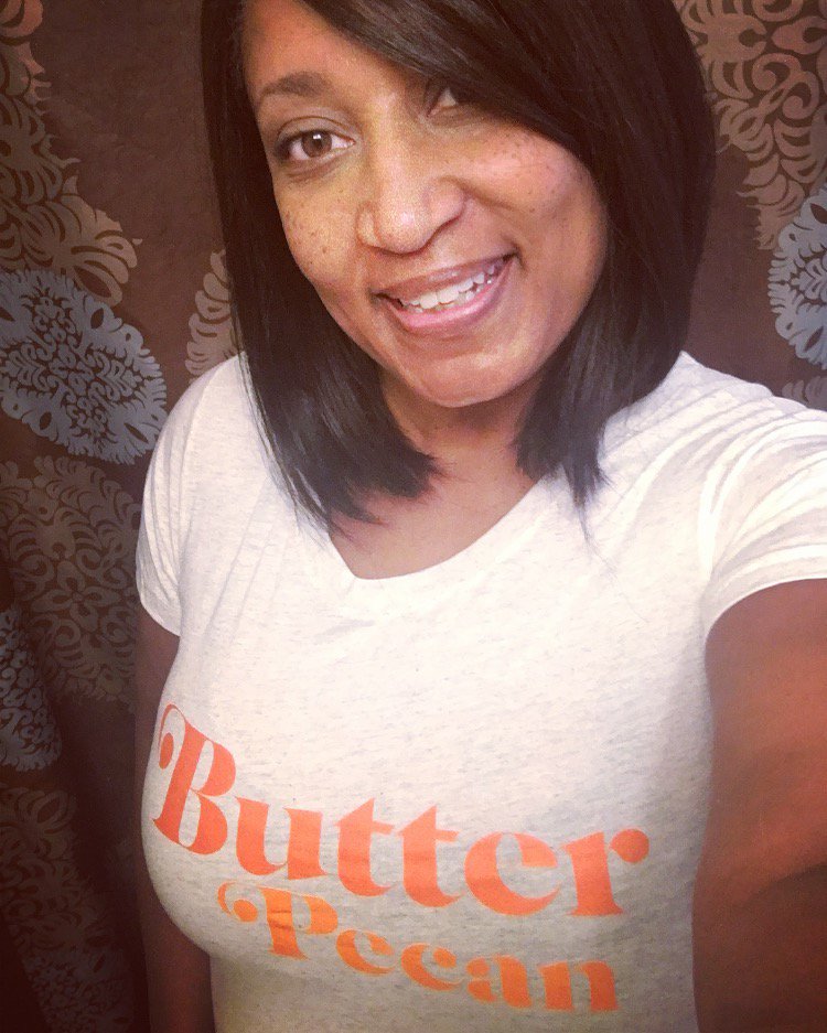 simplywendy85's tweet photo. My @reesexrai T-shirt is so soft! โจโจโจ #butterpecan #reesexrai #softandpretty #customtee #blackgirlmagic
https://t.co/rB26McmrOU https://t.co/F8uIPJFXTJ