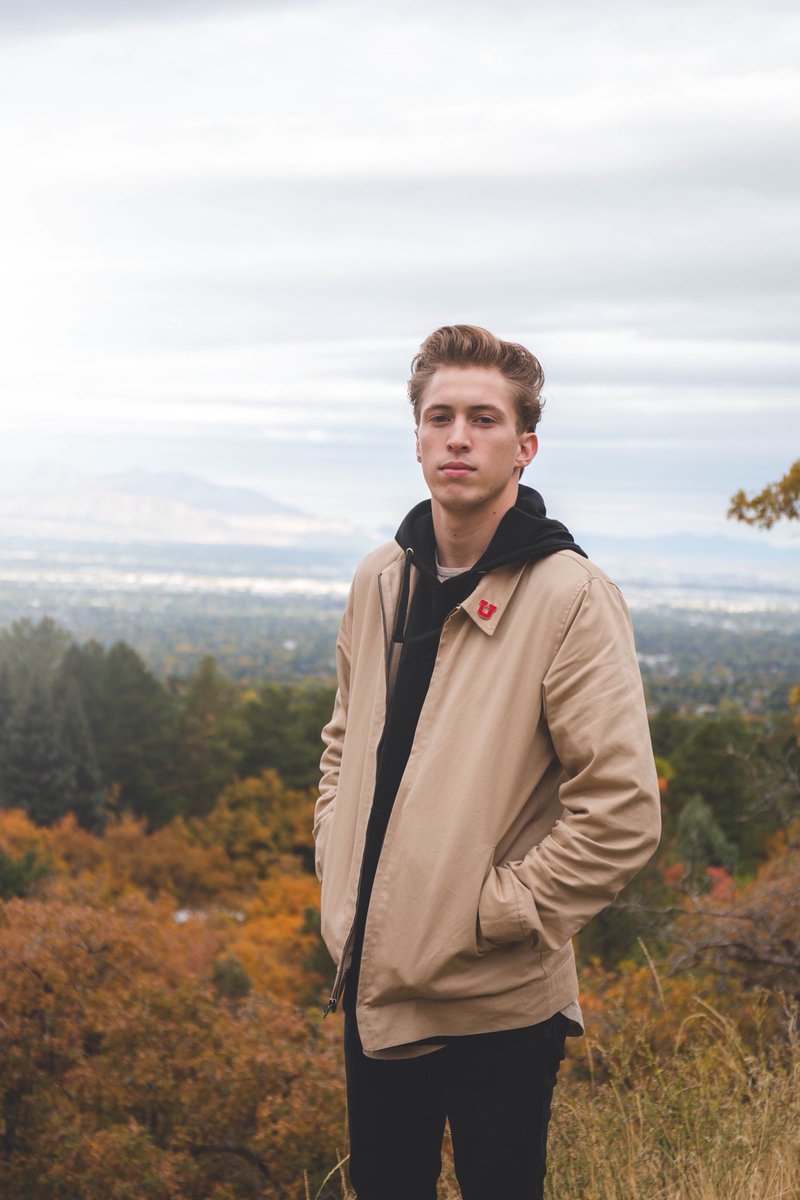 rileymcaffee's tweet photo. Peep the senior pics https://t.co/f45O8Xreo0