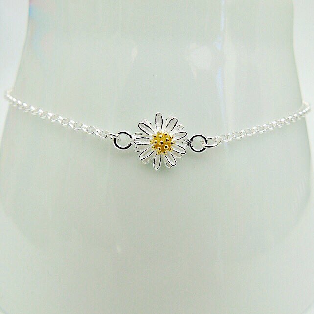 Anklets aren’t just for summer, still my best sellers 😄 #HandmadeHour #handmade #etsy #anklet #sterlingsilver #daisy #jewellery <a href="/etsy/">Etsy</a>
