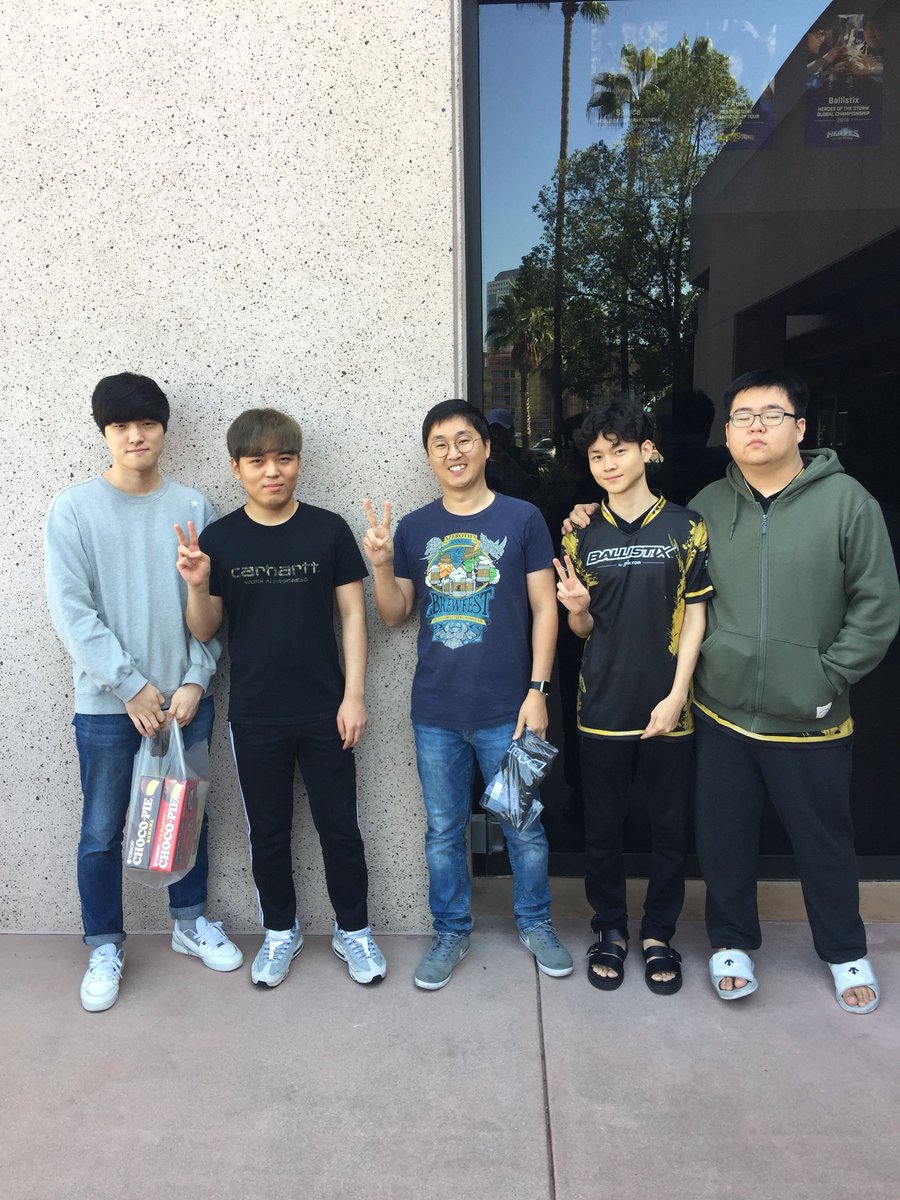 L5 tweet media