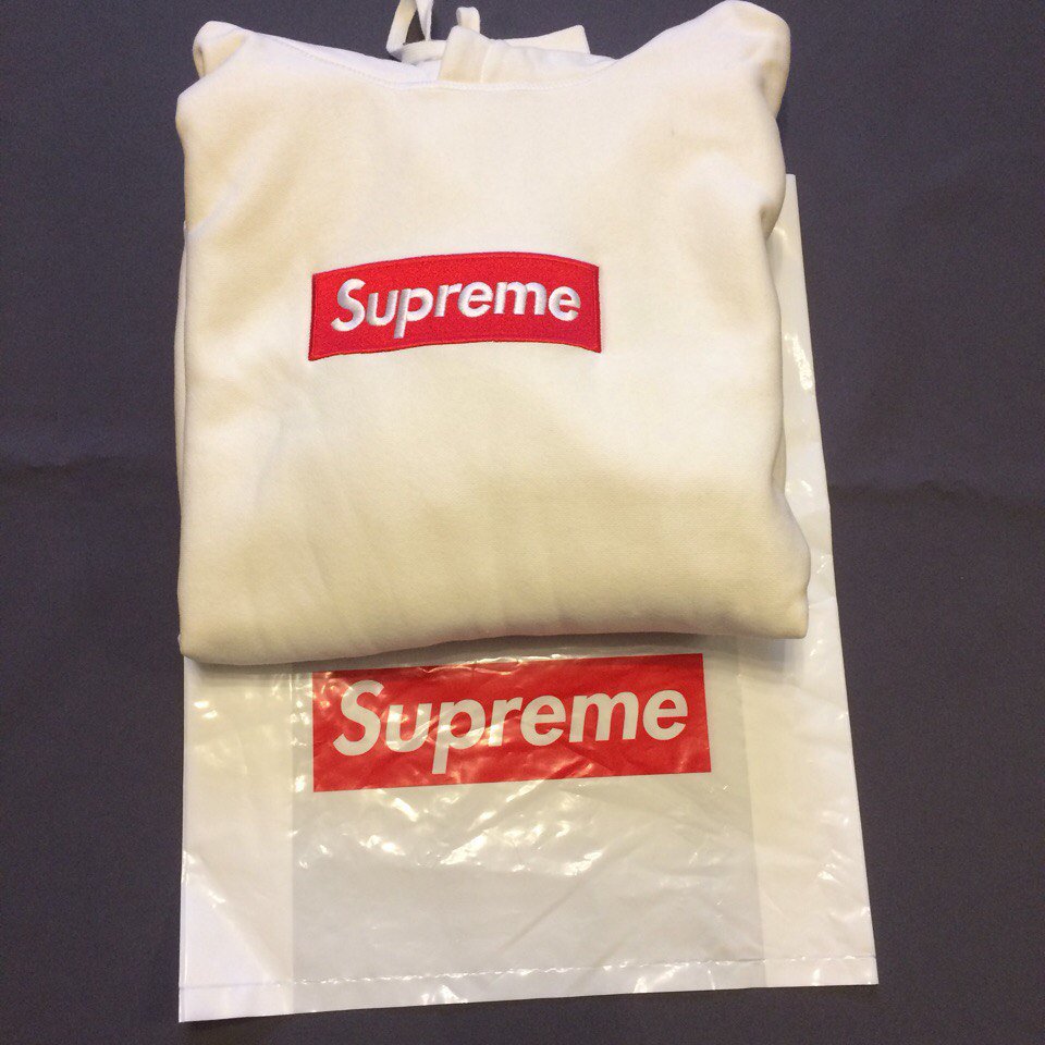 #SUPREME RED BOX LOGO MONOGRAM #HOODIE FW17 BOGO HOODED
ebay.com/itm/1828620823…