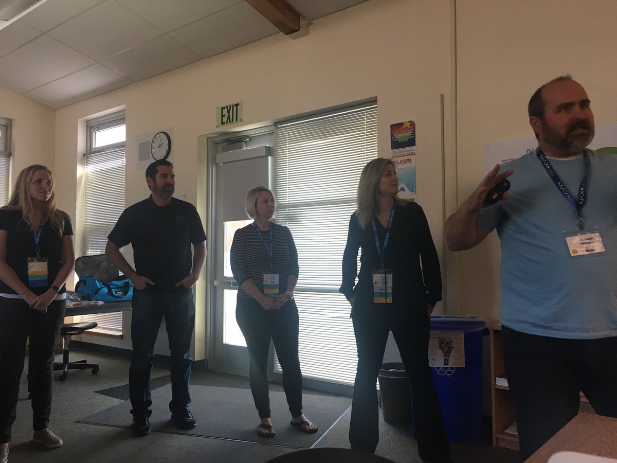 Edtech_Dave's tweet photo. @SanJacintoUSD @SJEdTech presenting on #Makerspace at #FallCue2017 #cue https://t.co/OXwrelOrIu