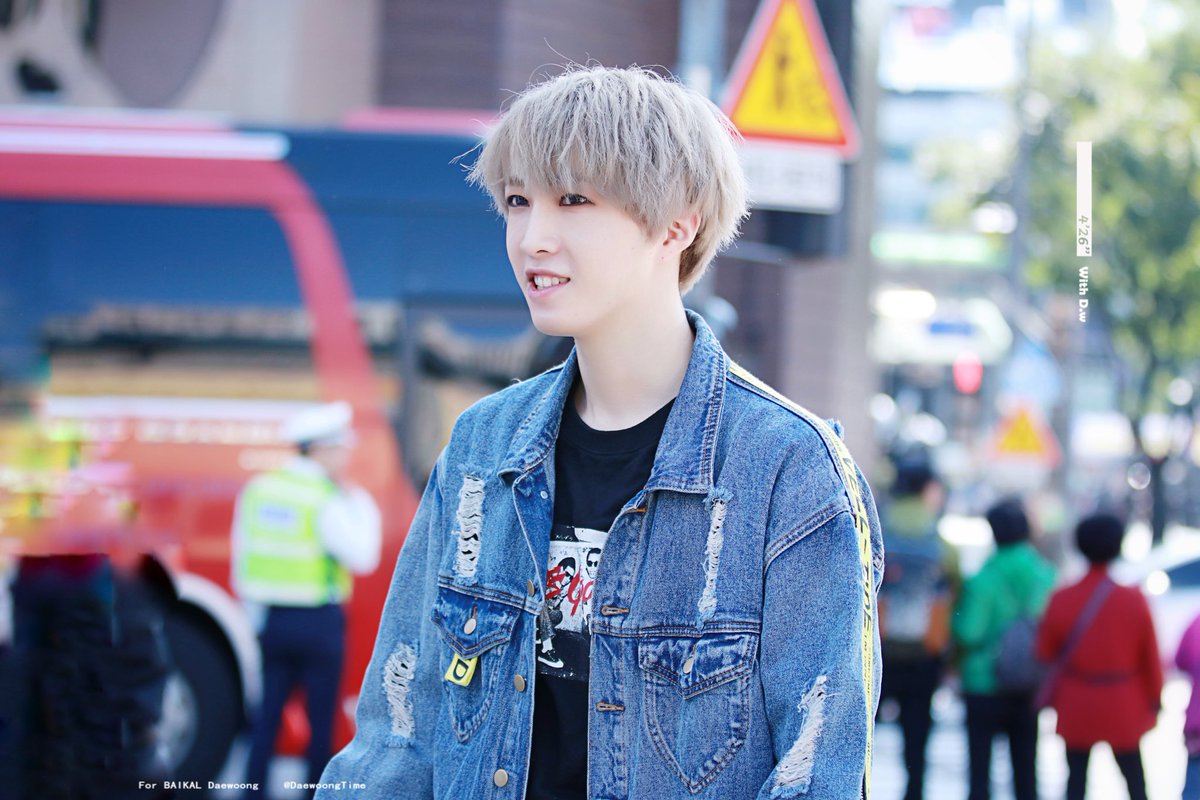 DaewoongTime's tweet photo. 🕓>>> 171021 #BAIKAL 서울나눔페스티벌

#대웅 #daewoong #임대웅
#바이칼 #Hiccup 
@BAIKAL_official https://t.co/1F18sqQ3cI
