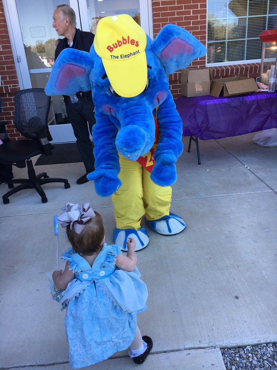 slynnretherford's tweet photo. @TheLearningExp Allen was third stop today! Such fun with trains, games, and snacks- and that big blue elephant we love! ❤️ #tleallen https://t.co/VNh7DG0PsC
