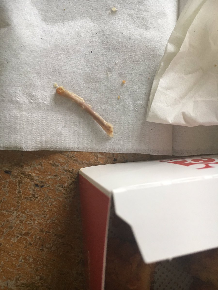 Who_MikeJames's tweet photo. @ChickfilA A bone in my Nuggets! Store number #02693 Ashburn, VA 703-723-6172 SMH https://t.co/mBNYBoSwIR
