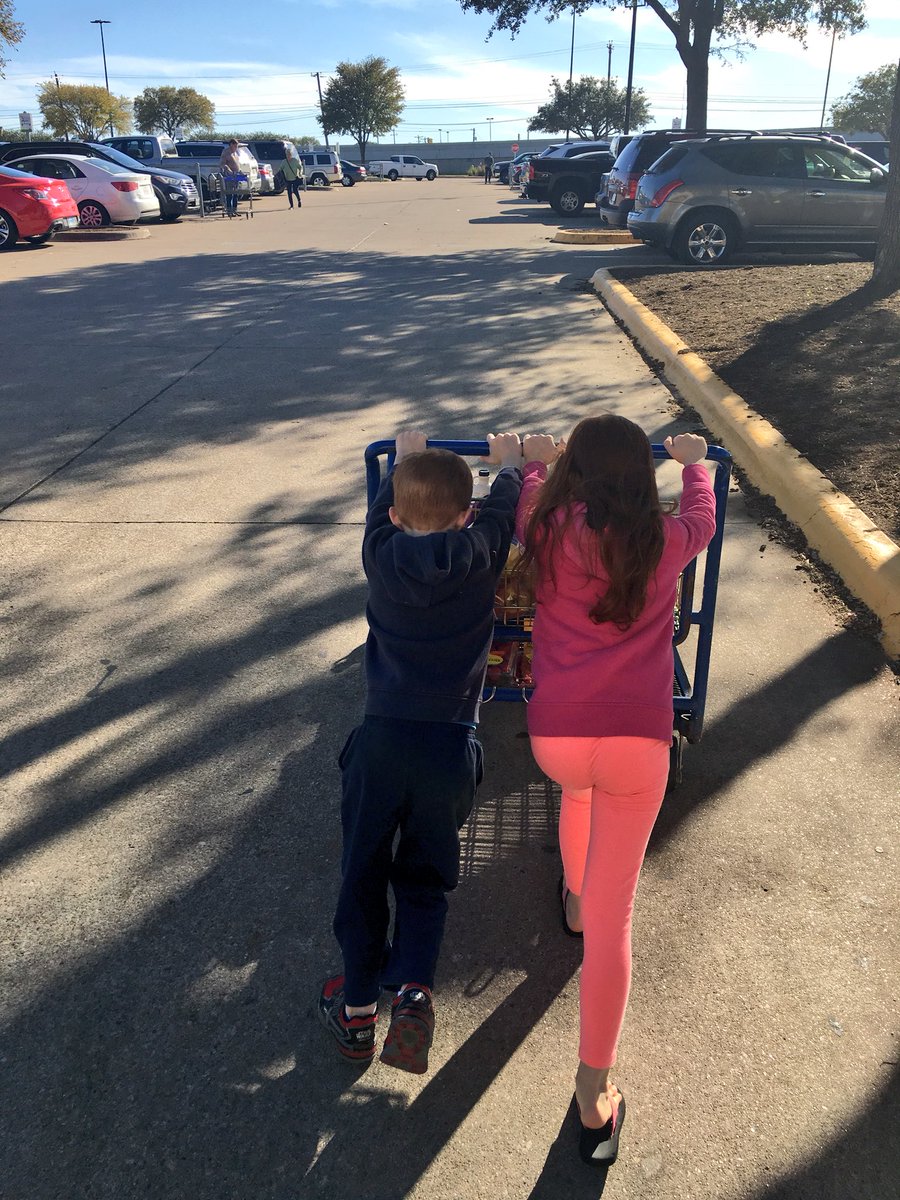 WWMBlogger's tweet image. Learning #teamwork @SamsClub with @khanschen