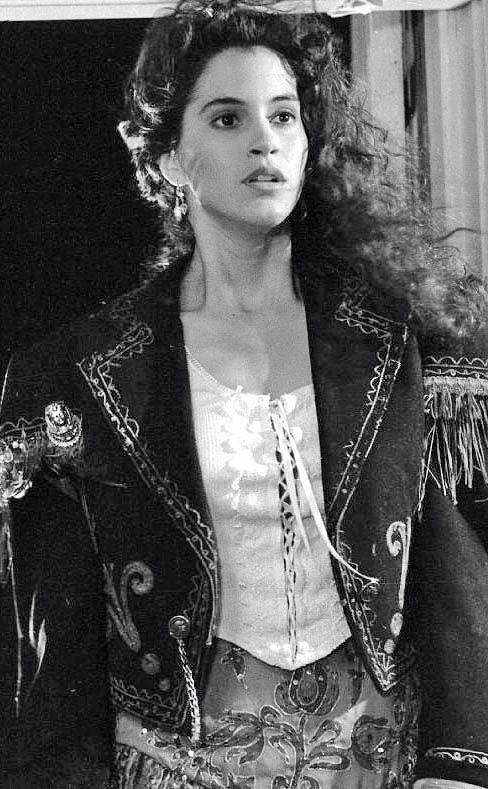 Happy Birthday to Jami Gertz! 