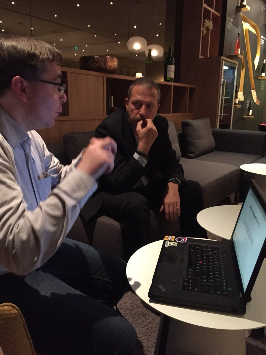 hollodotme's tweet image. After a successful &amp;amp; exhausting #unKonf, @shochdoerfer is going the extra mile and gives a personal #disco introduction. #PullingThrough