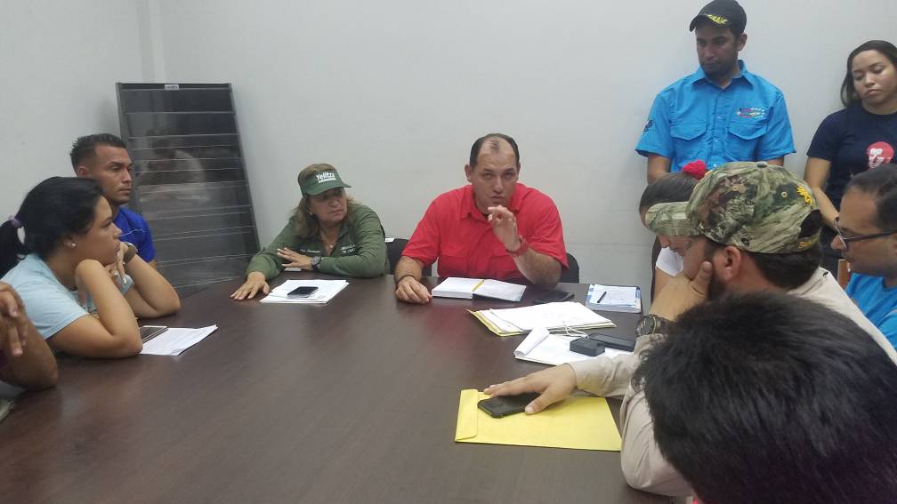 hugbelpsuv's tweet photo. Reunidos con dirigentes estudiantiles de #Monagas escuchando propuestas y planteamientos. Trabajando codo a codo! #VenezuelaPorMasVictorias https://t.co/kVlxMTy1kq