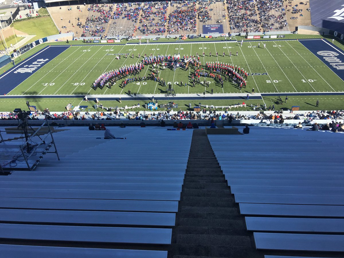 coloranalyst's tweet photo. What a great day for a college football game at #RiceStadium. https://t.co/EtyyJ0iffv
