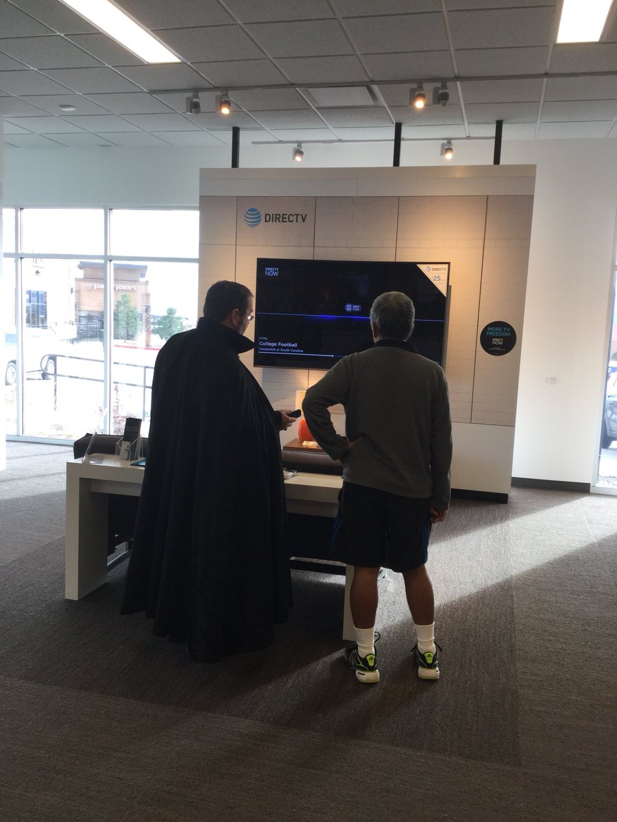 PolarisPointe's tweet photo. Polaris has brought entertainment to 10 new customers this weekend. We even have Count Dracula demoing NOW. #RMRwins @RockyMtnWINS https://t.co/4EpcJBn1cX