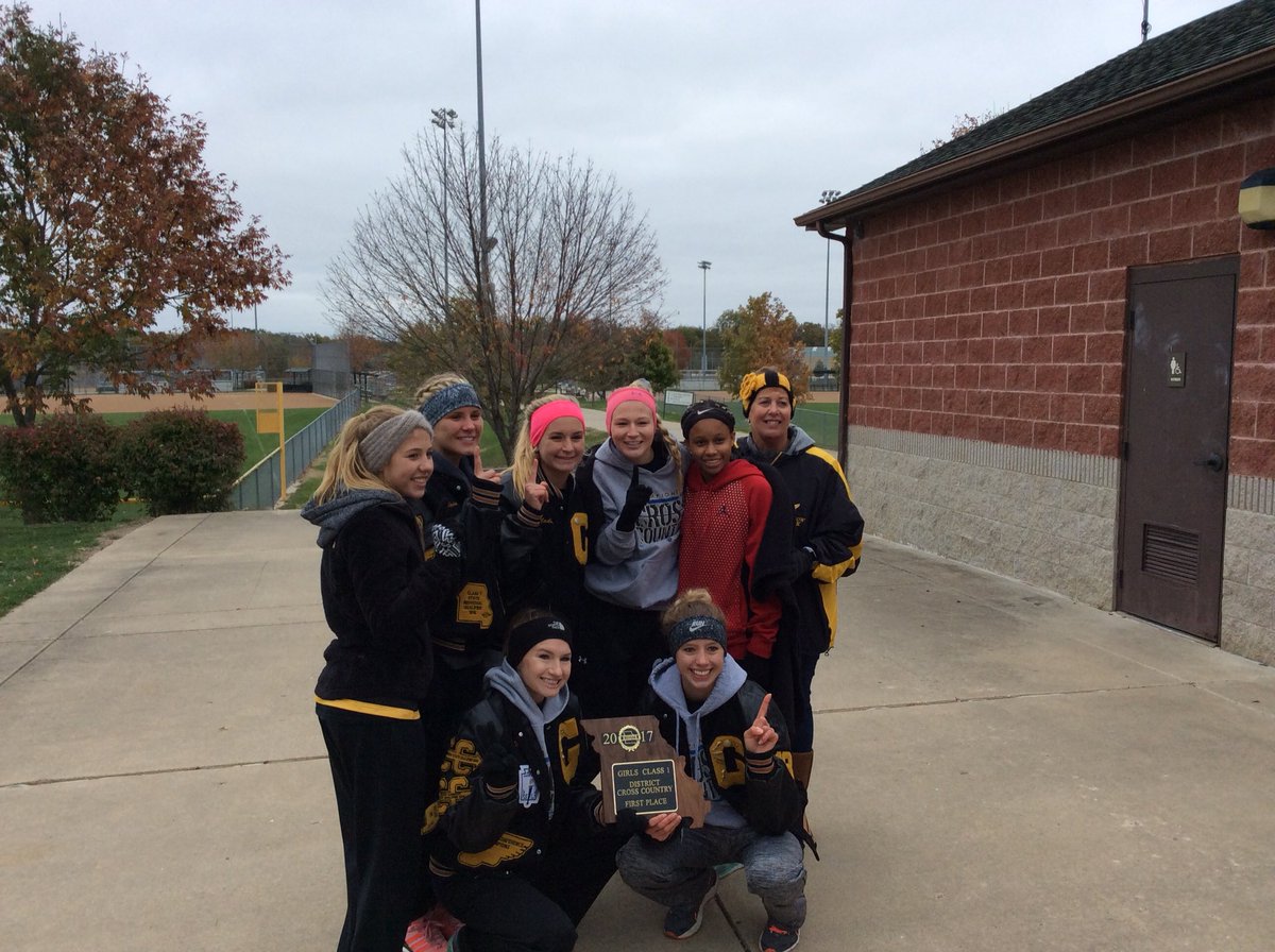 beckyt_pe's tweet photo. Congratulations to Glasgow Lady Jackets Cross Country Champs!   First title! https://t.co/LWtH7JyuCL