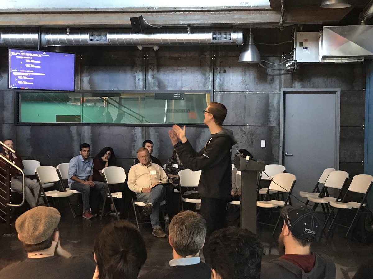 gdgCapRegion's tweet image. Oh man. All this on #DevFestCR2017 day...is this symbolic? #kubernetes #pachyderm #golang