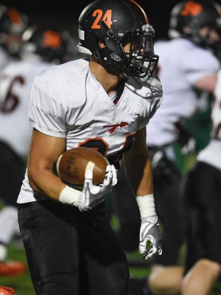 masspreps's tweet photo. 2017 D4N Playoff Football Photo Gallery: North Reading vs. Wayland https://t.co/qPux7062SG @NRAthleticDir @WaylandFootball @jwalkerphotog https://t.co/V7Bky40I5X
