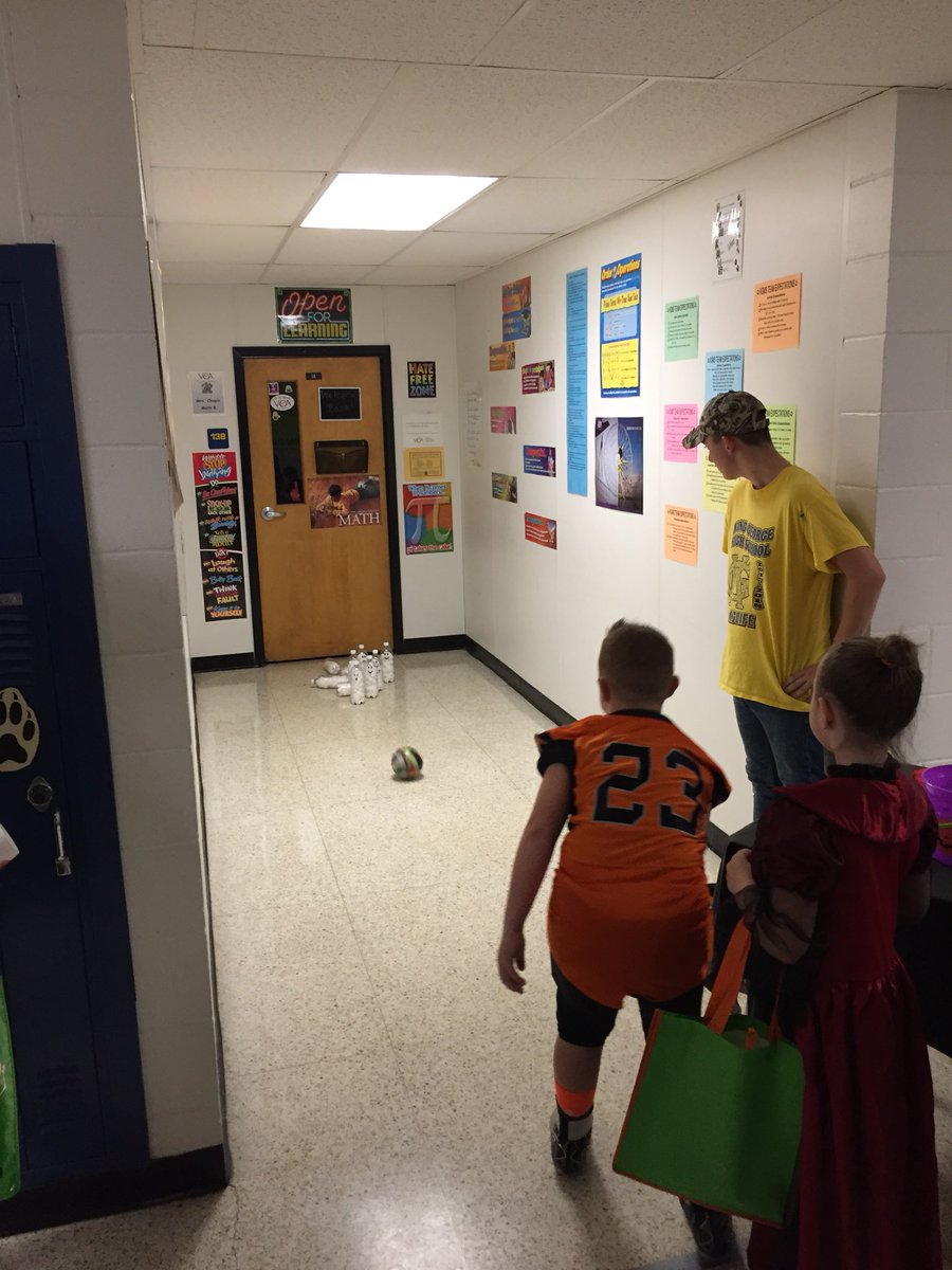 Foxes Fright Night is off and running <a href="/kinggeorgecnty/">King George County</a> <a href="/JesseTravisBoyd/">Dr. Jesse Boyd, KGHS</a>  <a href="/KGCSdivision1/">KGCS Division</a>