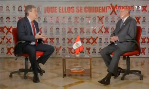 MininterPeru's tweet photo. .@CarlosBasombrio: Nuestra meta es seguir reduciendo los índices de victimización #ConversandoConElPresidente https://t.co/HeEq9e9EfP